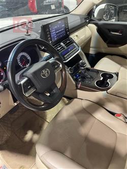 تويوتا لاندكروزر